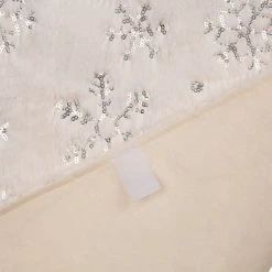 Flash Sale 🎉 Glitzhome® 48" White Plush with Snowflake 🎁 Christmas Tree 👗 Skirt ❤️ -Glitzhome Sales D252929S 4