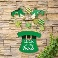 Wholesale 🛒 Glitzhome® 31.5" Wooden St. Patrick's Leprechaun Belt Décor 🛒 -Glitzhome Sales D582827S 3